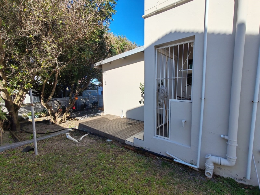 3 Bedroom Property for Sale in De Kelders Western Cape